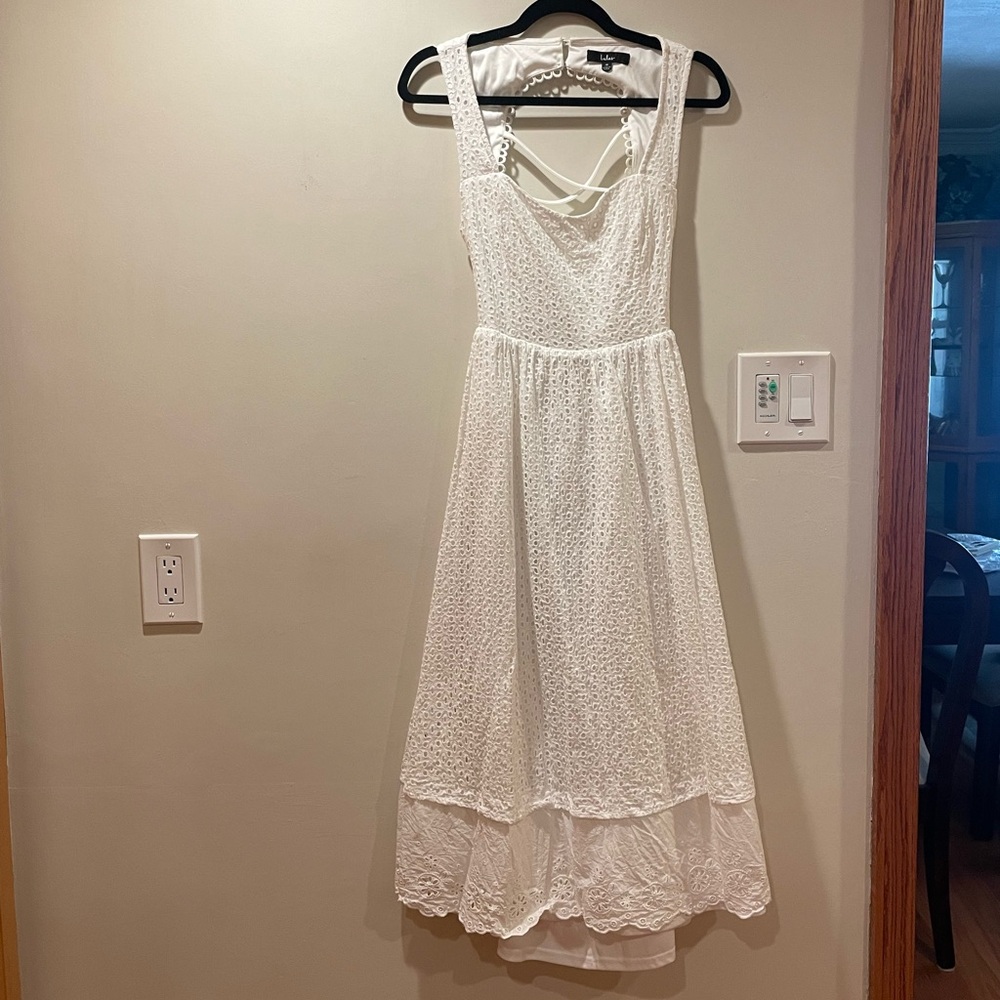 White Eyelet Lace-up Keyhole Back Dress